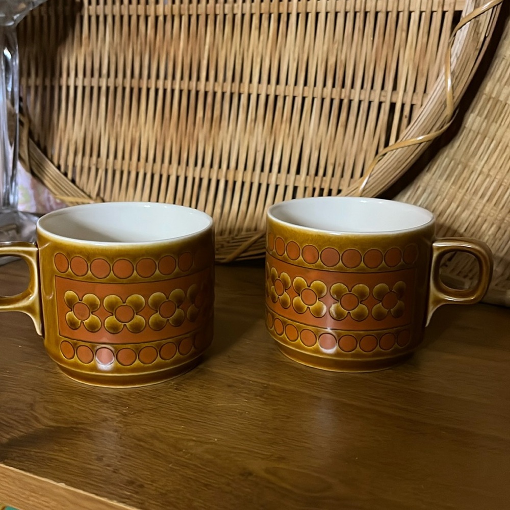 😄Vintage coffee mugs 1974 Hornsea Saffron 1974